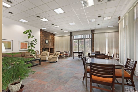 Tiny photo for 925 SPRINGHILL Drive #202, Northbrook, IL 60062 (MLS # 12768144)