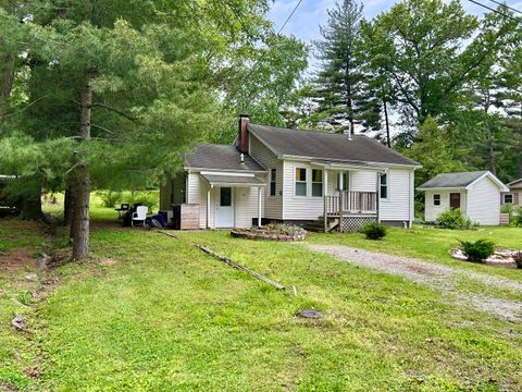 Photo of 1112 W Short Drive W, Carbondale, IL 62901 (MLS # 12638730)