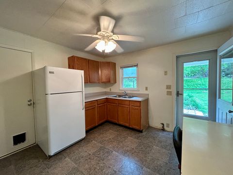 Tiny photo for 1112 W Short Drive W, Carbondale, IL 62901 (MLS # 12638730)