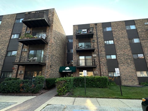 Photo of 8905 Knight Avenue #108, Des Plaines, IL 60016 (MLS # 12718223)