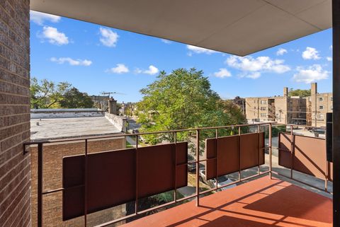 Tiny photo for 6517 N CALIFORNIA Avenue #303, Chicago, IL 60645 (MLS # 12489044)