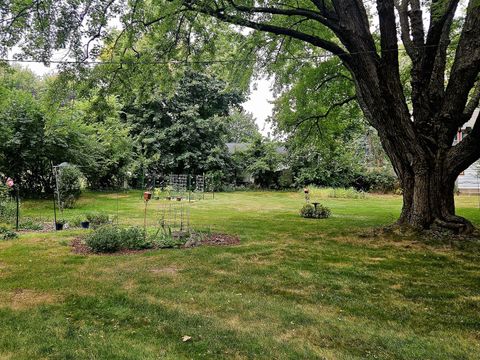 Tiny photo for 1124 Steinmann Street, Dixon, IL 61021 (MLS # 12478218)