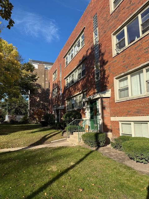 Tiny photo for 201 Custer Avenue #G, Evanston, IL 60202 (MLS # 12504981)