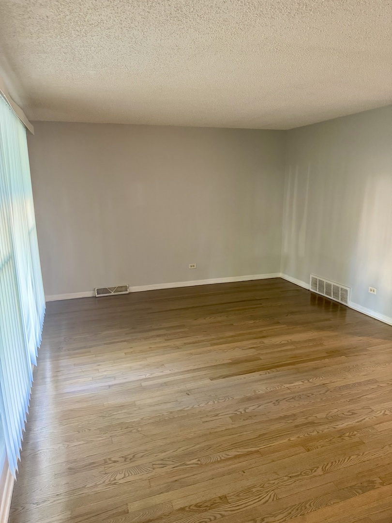 11832 S Bishop Street