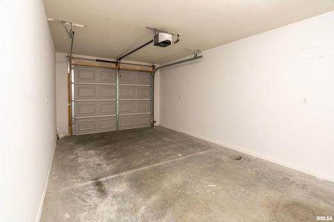 Tiny photo for 504 S MECHANIC Street, Marion, IL 62959 (MLS # QC4268095)