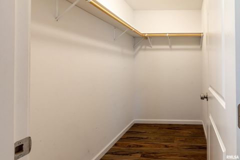 Tiny photo for 504 S MECHANIC Street, Marion, IL 62959 (MLS # QC4268095)