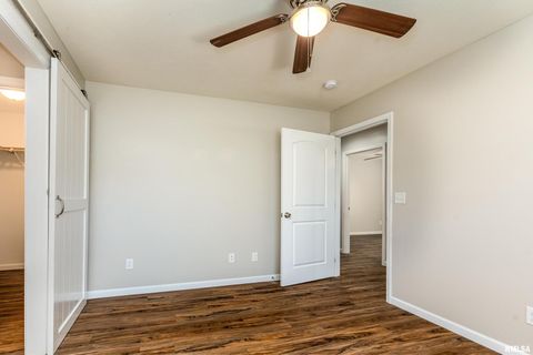 Tiny photo for 504 S MECHANIC Street, Marion, IL 62959 (MLS # QC4268095)