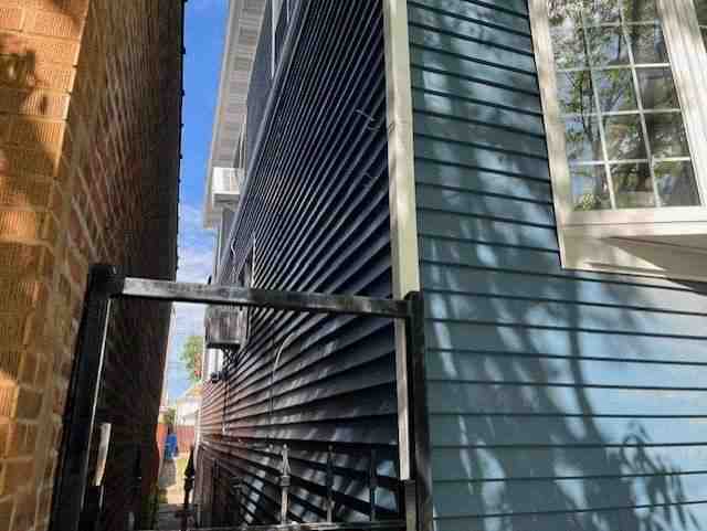 2948 N Narragansett Avenue