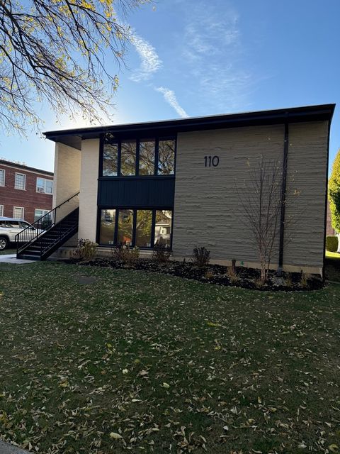 110 N Willow Road Elmhurst IL 60126