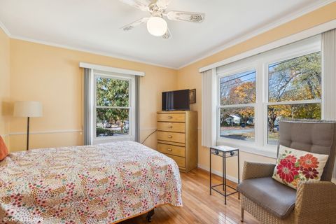 Tiny photo for 304 Moore Avenue, St. Charles, IL 60174 (MLS # 12599998)