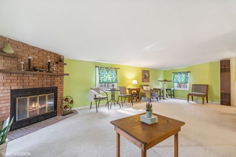 Tiny photo for 304 Moore Avenue, St. Charles, IL 60174 (MLS # 12599998)