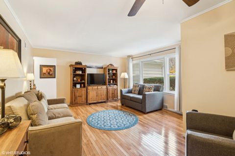 Tiny photo for 304 Moore Avenue, St. Charles, IL 60174 (MLS # 12599998)