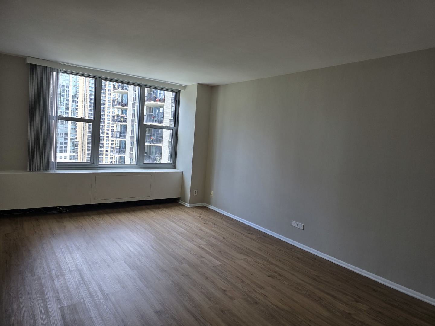 400 E Randolph Street 2316