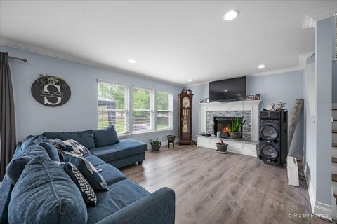 Tiny photo for 1900 Mayfield Court, Romeoville, IL 60446 (MLS # 12637177)
