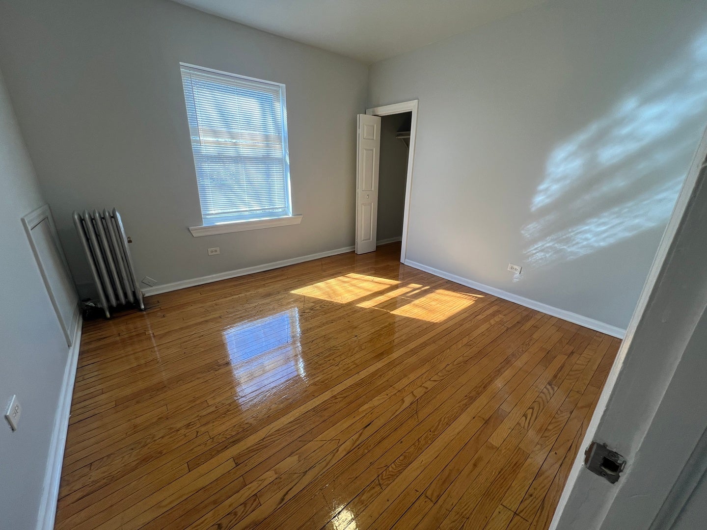 2047 E 68th Street 3W