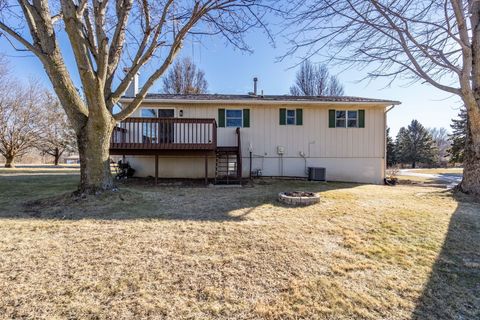 Tiny photo for 903 17th Street, Viola, IL 61486 (MLS # 12548370)