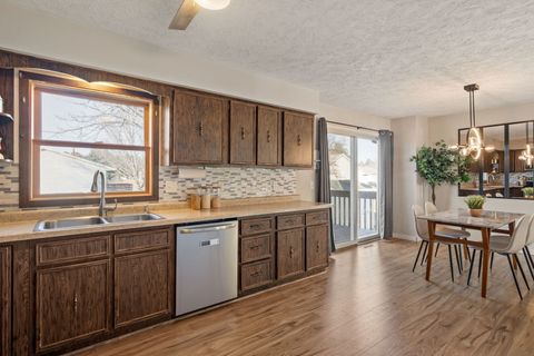 Tiny photo for 903 17th Street, Viola, IL 61486 (MLS # 12548370)