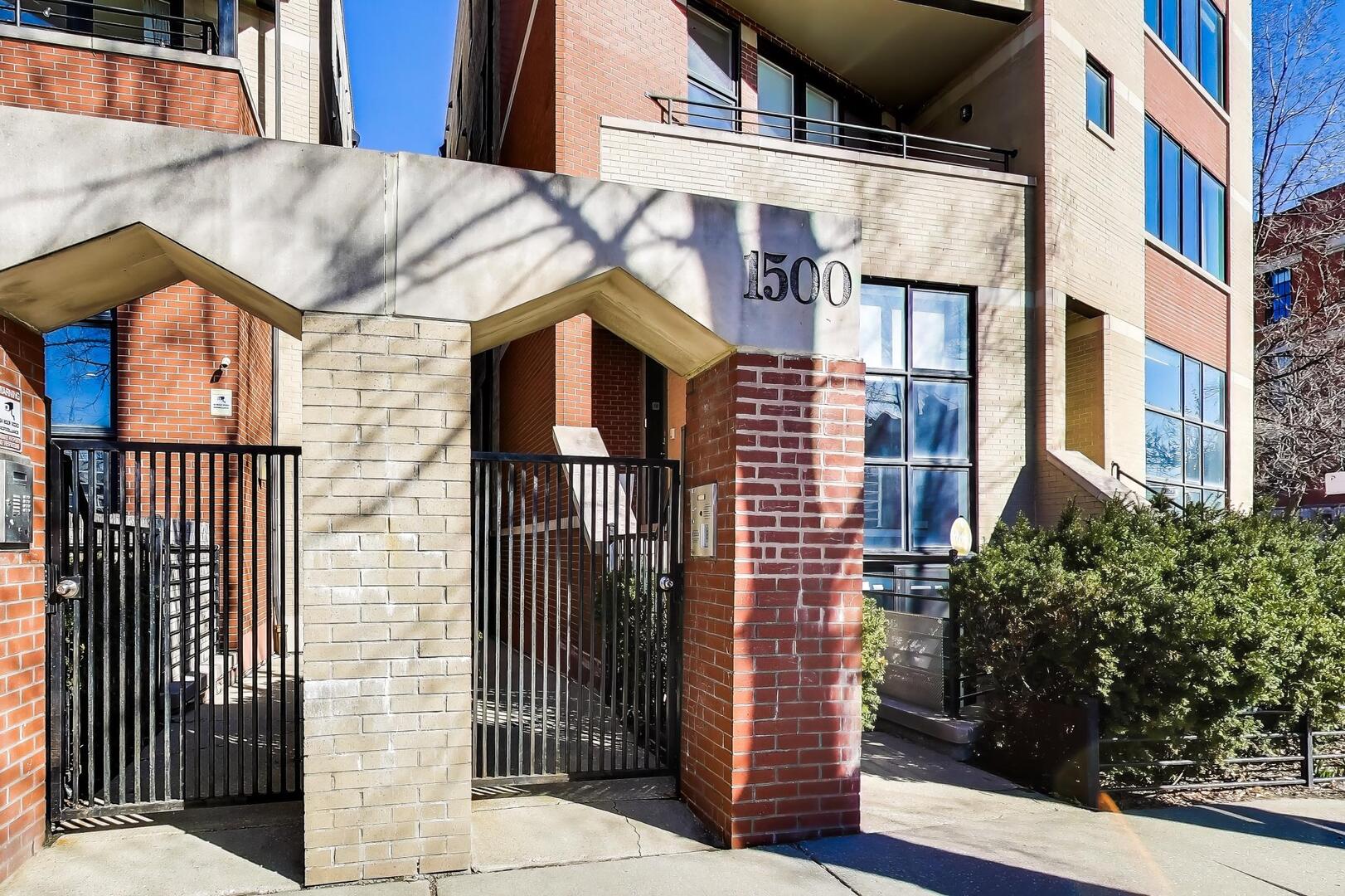 1500 W GRAND Avenue 4W