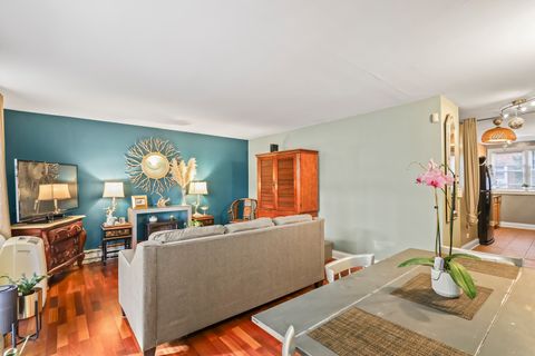 Tiny photo for 2626 W Catalpa Avenue #21, Chicago, IL 60625 (MLS # 12485583)