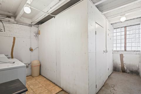 Tiny photo for 2626 W Catalpa Avenue #21, Chicago, IL 60625 (MLS # 12485583)