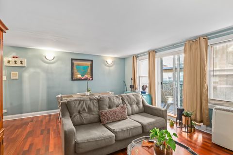 Tiny photo for 2626 W Catalpa Avenue #21, Chicago, IL 60625 (MLS # 12485583)