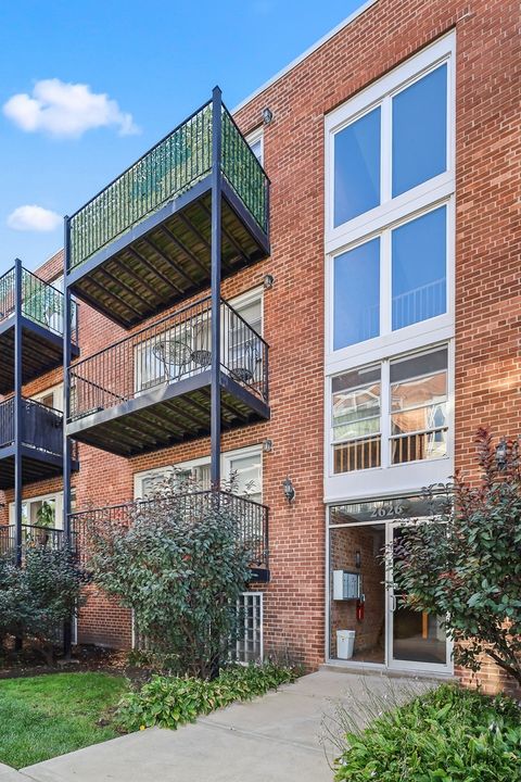 Tiny photo for 2626 W Catalpa Avenue #21, Chicago, IL 60625 (MLS # 12485583)