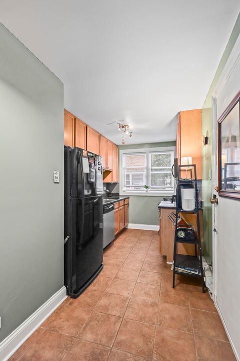 Tiny photo for 2626 W Catalpa Avenue #21, Chicago, IL 60625 (MLS # 12485583)