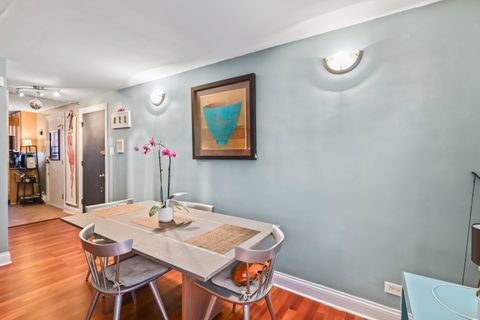 Tiny photo for 2626 W Catalpa Avenue #21, Chicago, IL 60625 (MLS # 12485583)