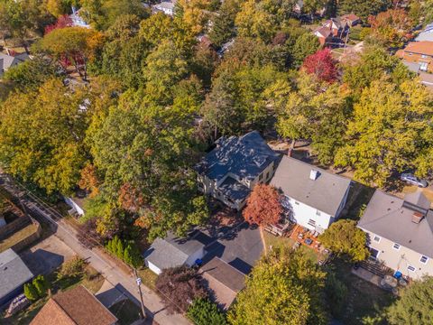 Tiny photo for 1513 E Grove Street, Bloomington, IL 61701 (MLS # 12503073)