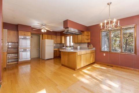 Tiny photo for 1513 E Grove Street, Bloomington, IL 61701 (MLS # 12503073)