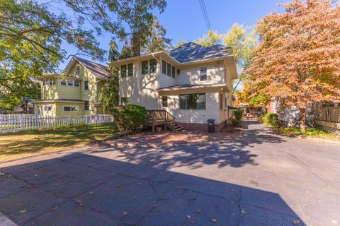 Tiny photo for 1513 E Grove Street, Bloomington, IL 61701 (MLS # 12503073)