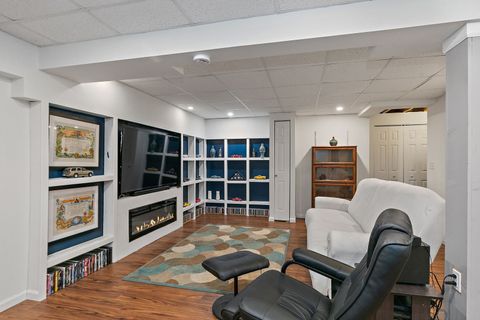 Tiny photo for 25 Kingsport Court, South Elgin, IL 60177 (MLS # 12500694)