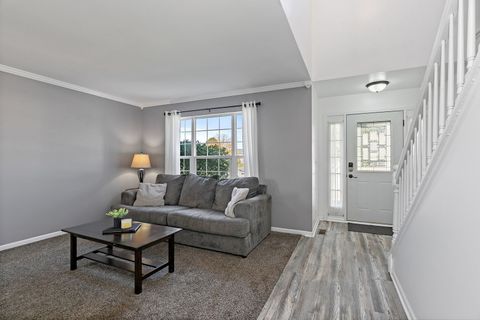 Tiny photo for 25 Kingsport Court, South Elgin, IL 60177 (MLS # 12500694)