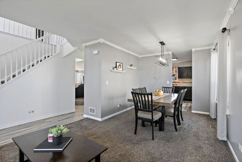 Tiny photo for 25 Kingsport Court, South Elgin, IL 60177 (MLS # 12500694)