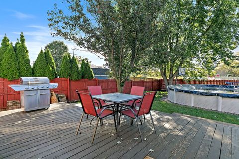 Tiny photo for 25 Kingsport Court, South Elgin, IL 60177 (MLS # 12500694)