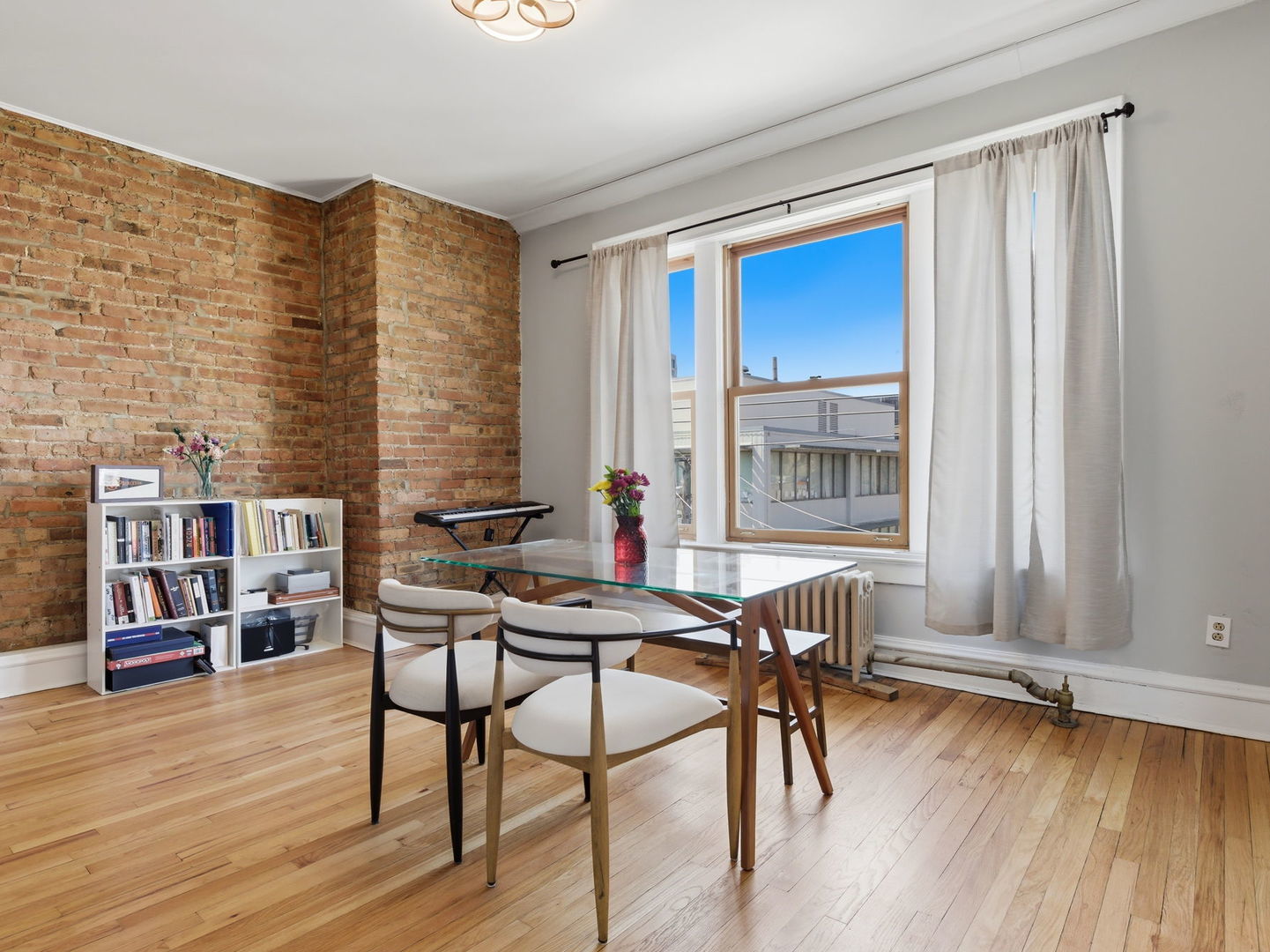 5464 S woodlawn Avenue 3W