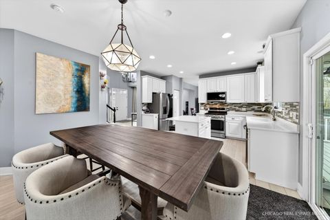 Tiny photo for 147 Reston Lane, Gilberts, IL 60136 (MLS # 12619912)