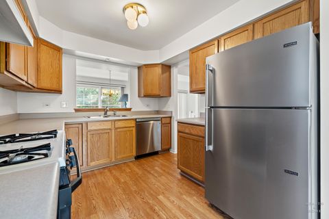 Tiny photo for 645 Kendallwood Court, Crystal Lake, IL 60014 (MLS # 12476345)