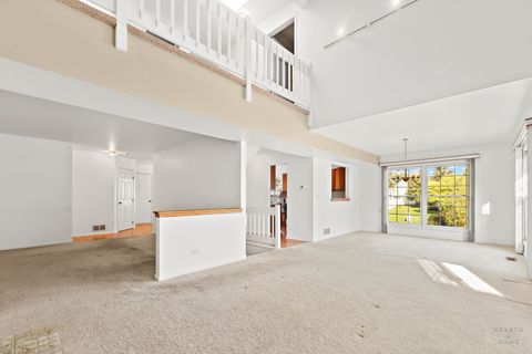 Tiny photo for 645 Kendallwood Court, Crystal Lake, IL 60014 (MLS # 12476345)