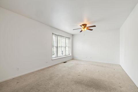 Tiny photo for 645 Kendallwood Court, Crystal Lake, IL 60014 (MLS # 12476345)