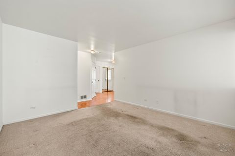 Tiny photo for 645 Kendallwood Court, Crystal Lake, IL 60014 (MLS # 12476345)