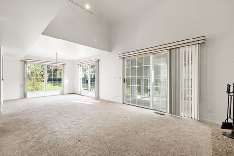 Tiny photo for 645 Kendallwood Court, Crystal Lake, IL 60014 (MLS # 12476345)