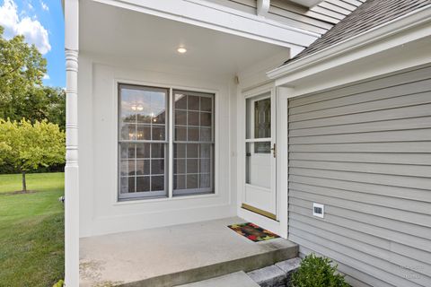 Tiny photo for 645 Kendallwood Court, Crystal Lake, IL 60014 (MLS # 12476345)