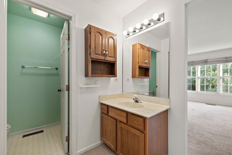 Tiny photo for 645 Kendallwood Court, Crystal Lake, IL 60014 (MLS # 12476345)