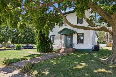 Photo of 2202 McKinley Street, Clinton, IA 52732 (MLS # 12668353)