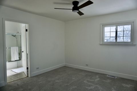 Tiny photo for 2018 E Ivy Lane, Mount Prospect, IL 60056 (MLS # 12555309)