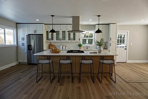 Tiny photo for 2018 E Ivy Lane, Mount Prospect, IL 60056 (MLS # 12555309)