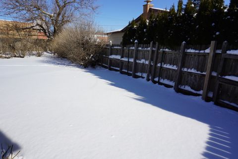 Tiny photo for 2018 E Ivy Lane, Mount Prospect, IL 60056 (MLS # 12555309)