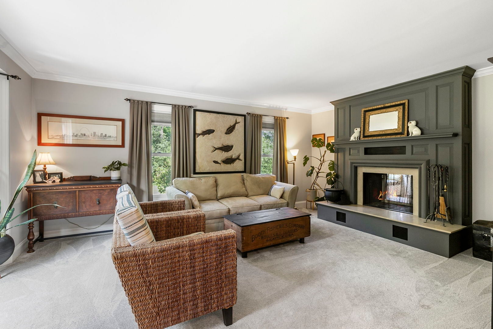 502 W Witchwood Lane