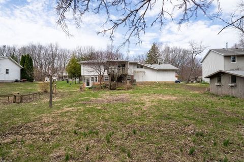 Tiny photo for 1204 Timber Ridge Court, Normal, IL 61761 (MLS # 12602996)